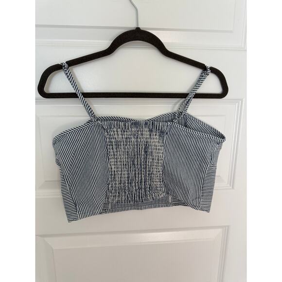 Universal Thread Blue White Striped Smocked Crop Top Women’s Large Summer Tank - Picture 2 of 7